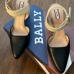 Bally Eva Bi-color Black/Cream Leather Slingback Heels Size 37